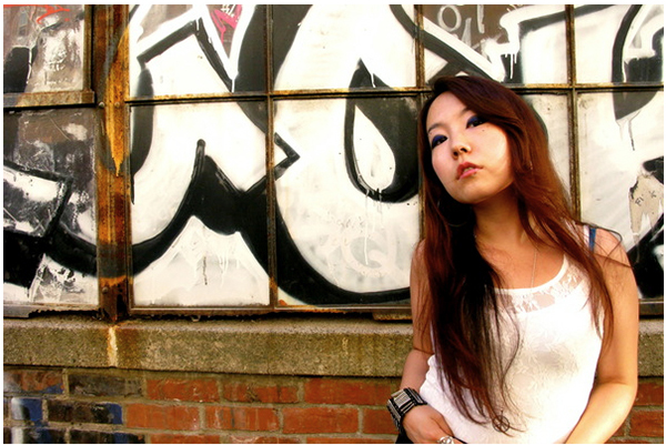 “Харанхуйн хөлөг баатар”-ын монгол дууч